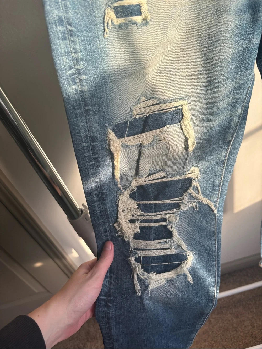 American Eagle Outfitters Men's Light Blue Ripped Skinny Jeans Size 32x30